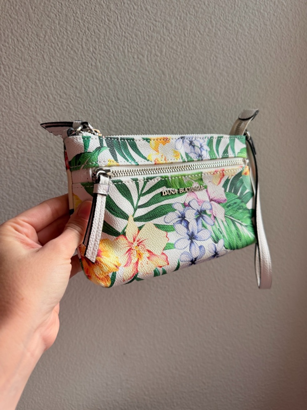 Dana Buchman White Floral Tropical Wristlet with Green Leaves